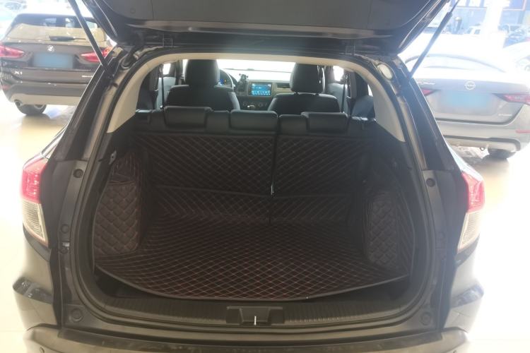 Used Honda Vezel 2020 1.5L CVT Pioneer Edition Trunk