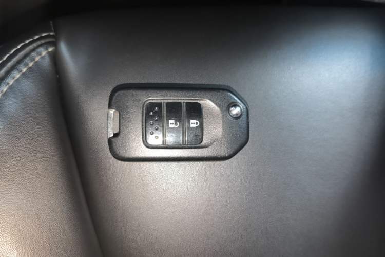 Used Honda Vezel 2020 1.5L CVT Elite Edition Vehicle Key
