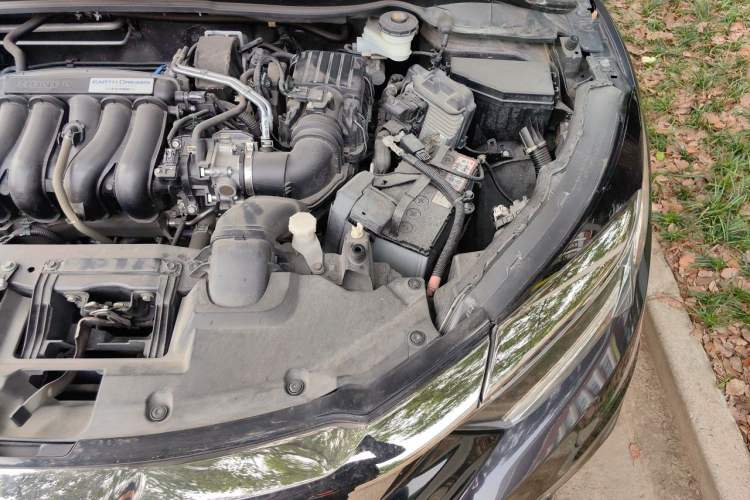 Used Honda Vezel 2020 1.5L CVT Pioneer Edition Engine Bay Left