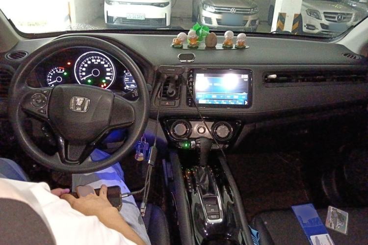 Used Honda Vezel 2020 1.5L CVT Pioneer Edition Center Console