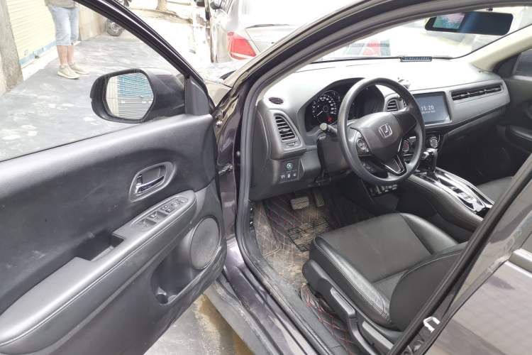Used Honda Vezel 2020 1.5L CVT Pioneer Edition Driver Seat