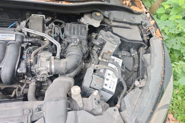 Used Honda Vezel 2020 1.5L CVT Luxury Edition Engine Bay Left
