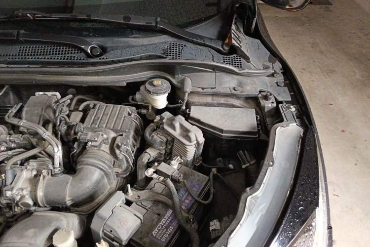 Used Honda Vezel 2020 1.5L CVT Pioneer Edition Engine Bay Left