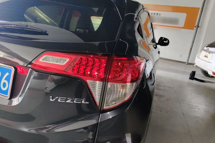 Used Honda Vezel 2020 1.5L CVT Pioneer Edition Exterior 3