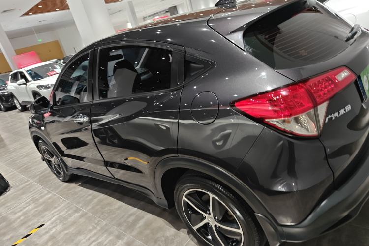 Used Honda Vezel 2020 1.5L CVT Pioneer Edition Exterior 3