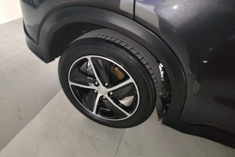 Used Honda Vezel 2020 1.5L CVT Pioneer Edition Exterior 5