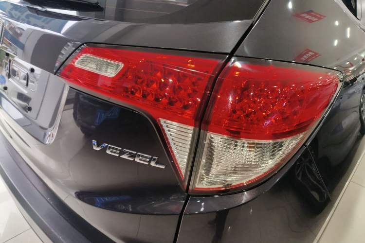Used Honda Vezel 2020 1.5L CVT Elite Edition Exterior 6