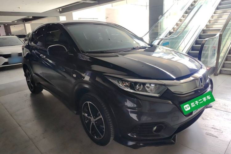 Used Honda Vezel 2020 1.5L CVT Pioneer Edition Front Right 45 Deg