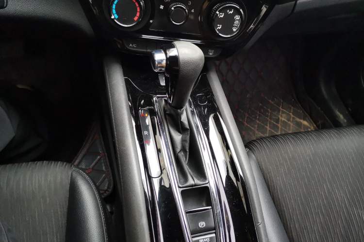 Used Honda Vezel 2020 1.5L CVT Pioneer Edition Gear Lever