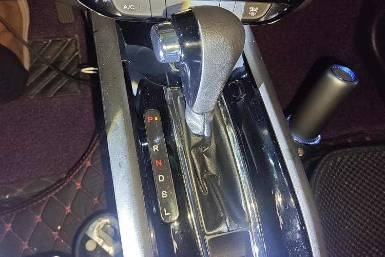 Used Honda Vezel 2020 1.5L CVT Pioneer Edition Gear Lever