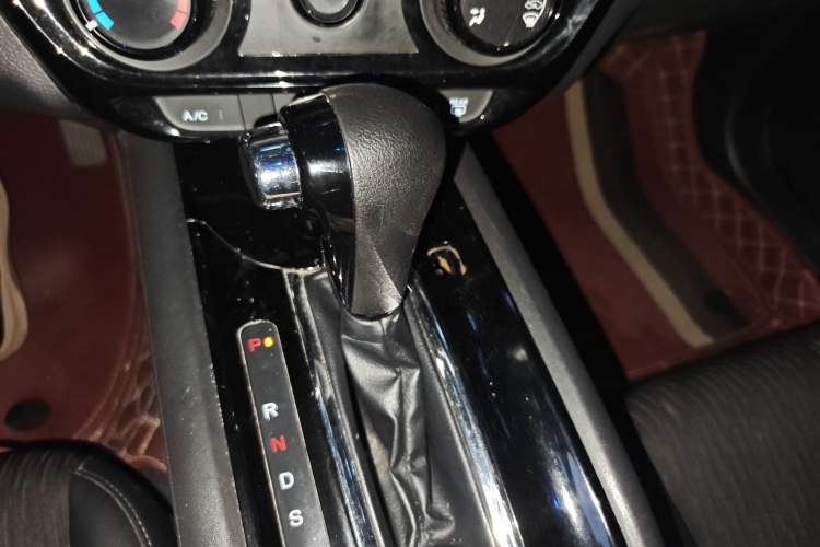 Used Honda Vezel 2020 1.5L CVT Pioneer Edition Gear Lever