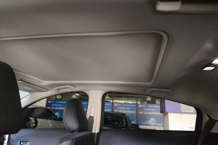 Used Honda Vezel 2020 1.5L CVT Pioneer Edition Headliner