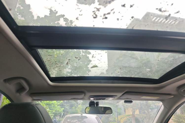 Used Honda Vezel 2020 1.5L CVT Luxury Edition Headliner