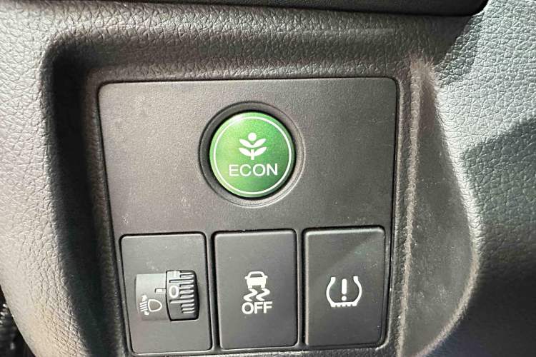 Used Honda Vezel 2020 1.5L CVT Pioneer Edition Interior 10