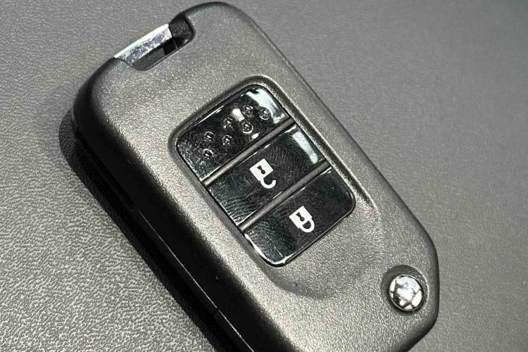 Used Honda Vezel 2020 1.5L CVT Pioneer Edition Interior 9