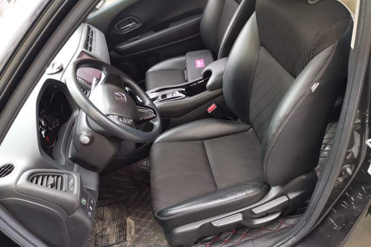Used Honda Vezel 2020 1.5L CVT Pioneer Edition Left Front Seat