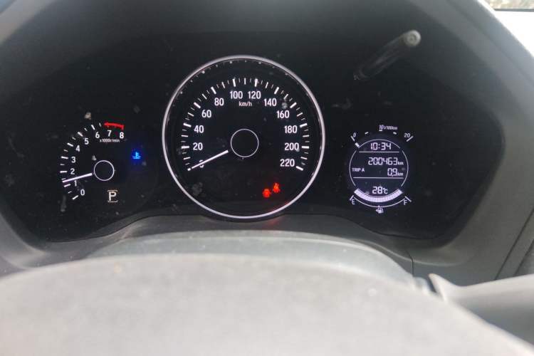 Used Honda Vezel 2020 1.5L CVT Luxury Edition Odometer Close Up
