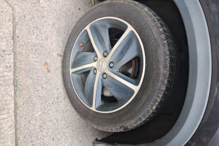 Used Honda Vezel 2020 1.5L CVT Luxury Edition Right Front Wheel Hub