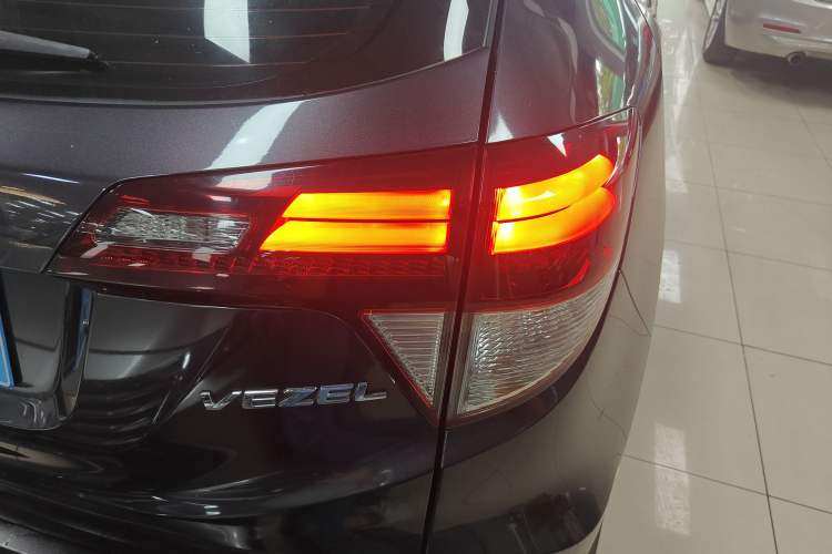 Used Honda Vezel 2020 1.5L CVT Luxury Edition Right Rear Taillight