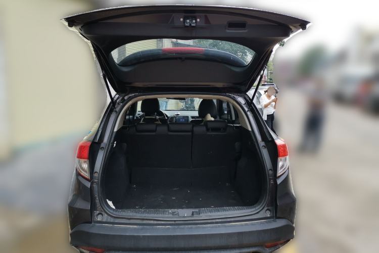 Used Honda Vezel 2020 1.5L CVT Pioneer Edition Trunk