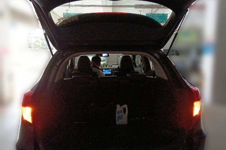 Used Honda Vezel 2020 1.5L CVT Pioneer Edition Trunk