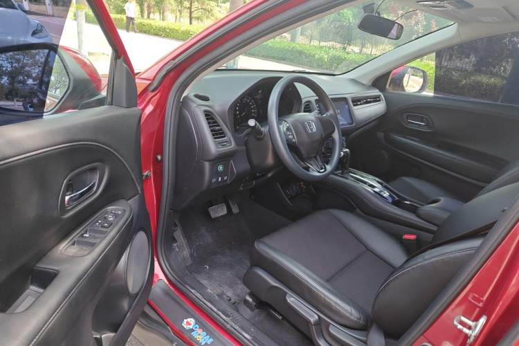 Used Honda Vezel 2020 1.5L CVT Luxury Edition Driver Seat