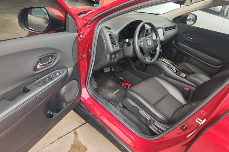 Used Honda Vezel 2020 1.5L CVT Pioneer Edition Driver Seat