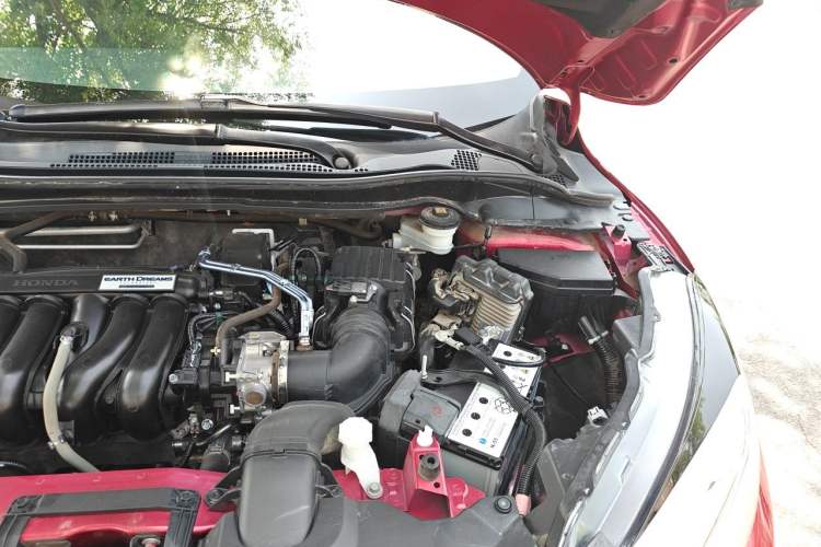 Used Honda Vezel 2020 1.5L CVT Luxury Edition Engine Bay Left