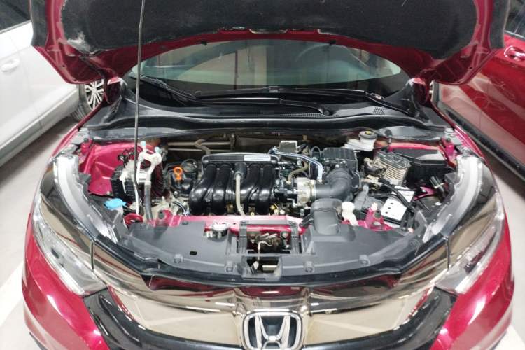Used Honda Vezel 2020 1.5L CVT Luxury Edition Engine Bay