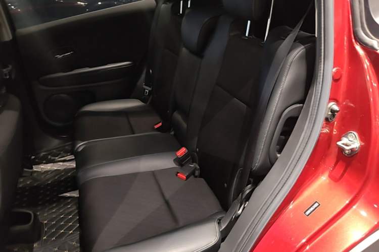Used Honda Vezel 2020 1.5L CVT Pioneer Edition Left Rear Seat