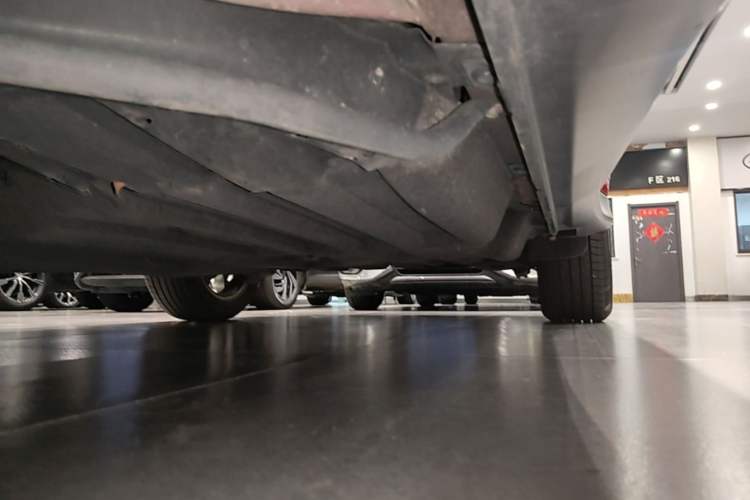 Used Honda Vezel 2020 1.5L CVT Pioneer Edition Left Side Sill