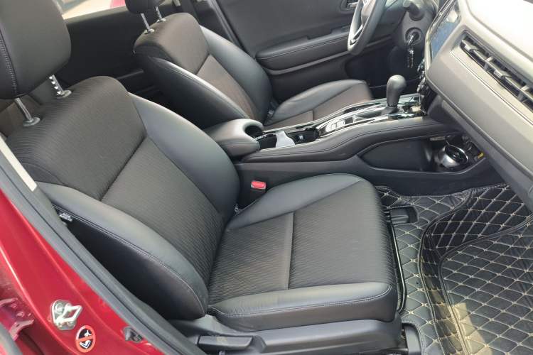 Used Honda Vezel 2020 1.5L CVT Pioneer Edition Right Front Seat