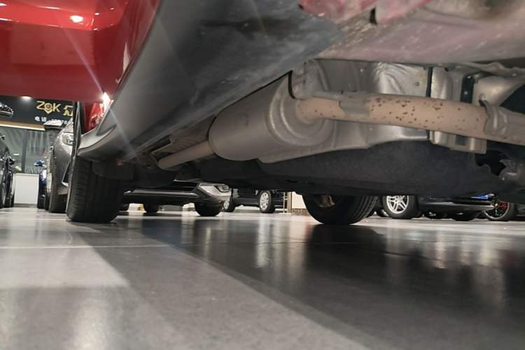 Used Honda Vezel 2020 1.5L CVT Pioneer Edition Right Side Sill