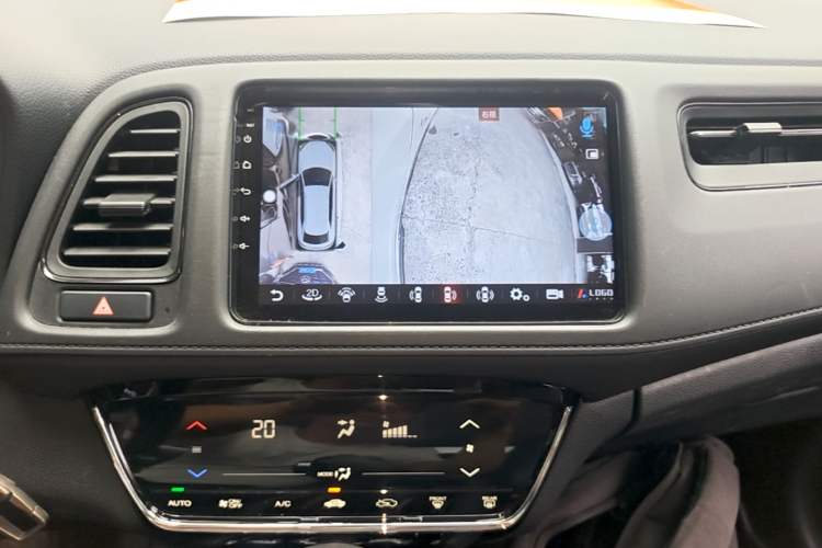 Used Honda Vezel 2020 220 TURBO CVT Elite Edition Audio And AC Panel