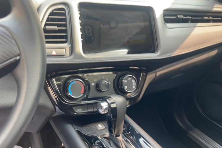 Used Honda Vezel 2020 1.5L CVT Elite Edition Audio And AC Panel