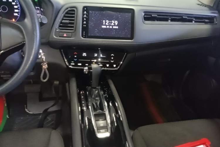 Used Honda Vezel 2020 220 TURBO CVT Elite Edition Audio And AC Panel