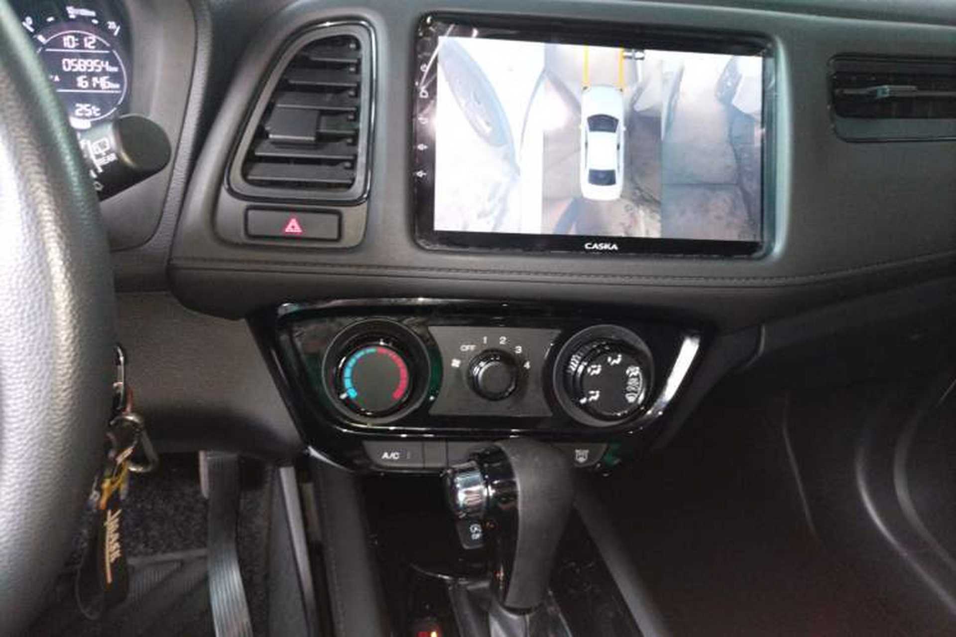 Used Honda Vezel 2020 1.5L CVT Elite Edition Audio And AC Panel