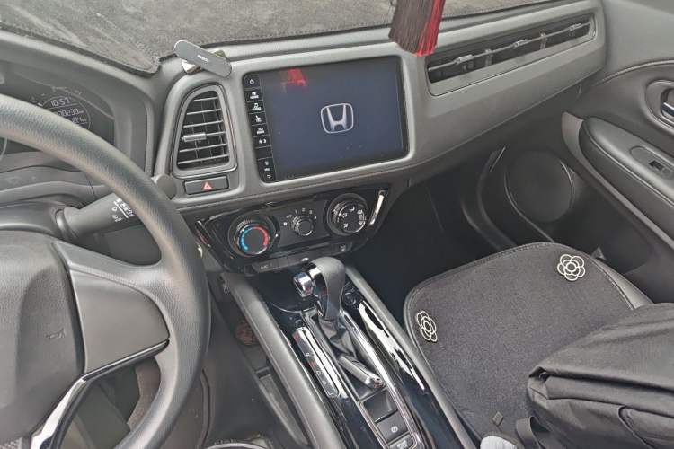 Used Honda Vezel 2020 1.5L CVT Luxury Edition Audio And AC Panel