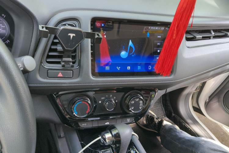 Used Honda Vezel 2020 1.5L CVT Elite Edition Audio And AC Panel