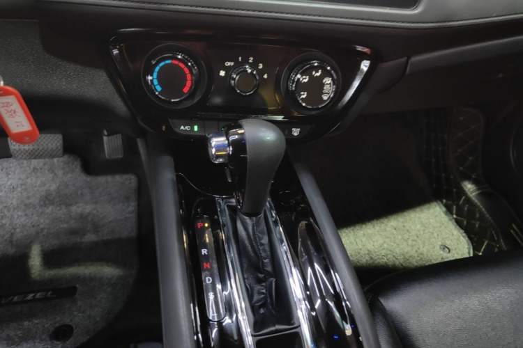 Used Honda Vezel 2020 1.5L CVT Elite Edition Audio And AC Panel