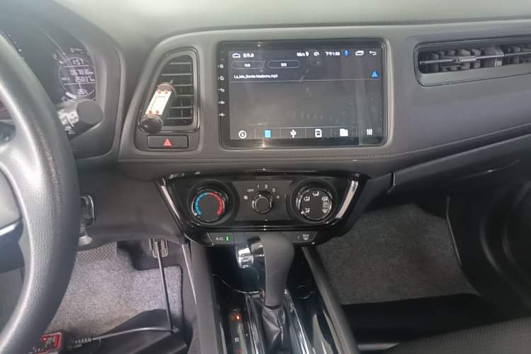 Used Honda Vezel 2020 1.5L CVT Elite Edition Audio And AC Panel