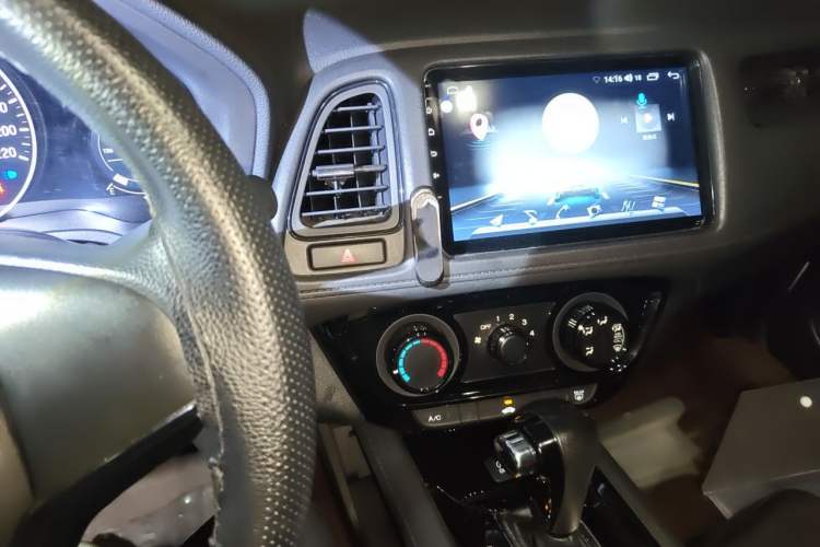 Used Honda Vezel 2020 1.5L CVT Elite Edition Audio And AC Panel