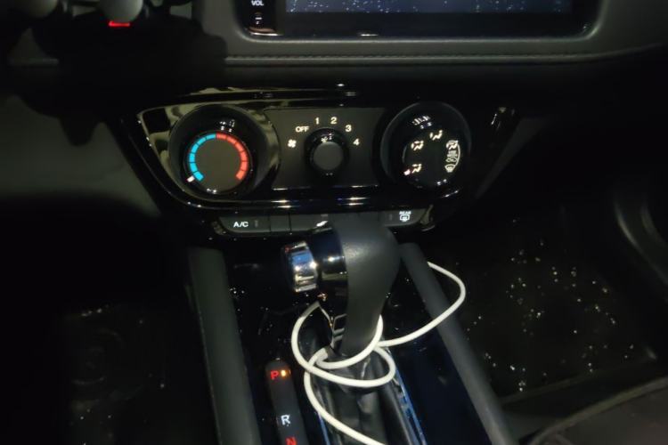 Used Honda Vezel 2020 1.5L CVT Pioneer Edition Audio And AC Panel