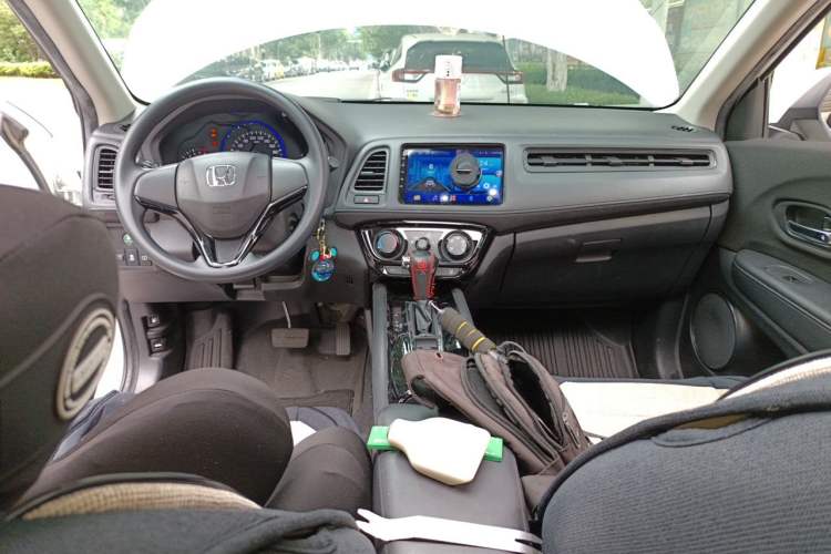 Used Honda Vezel 2020 1.5L CVT Elite Edition Center Console