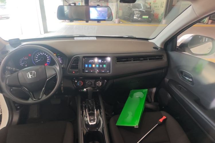 Used Honda Vezel 2020 1.5L CVT Elite Edition Center Console
