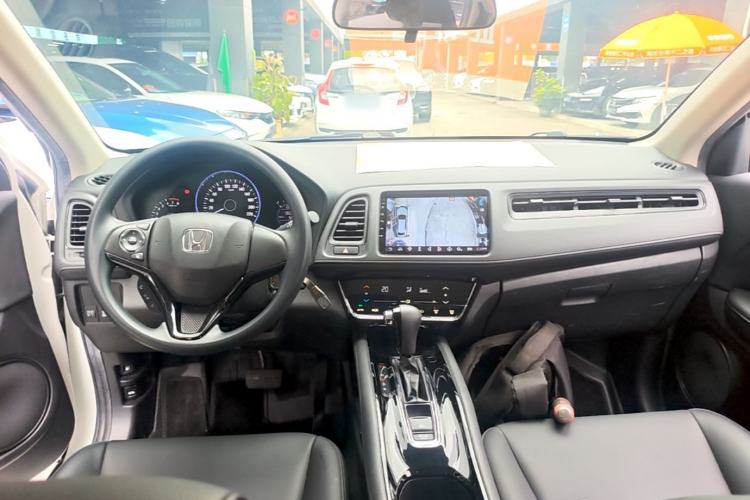 Used Honda Vezel 2020 220 TURBO CVT Elite Edition Center Console