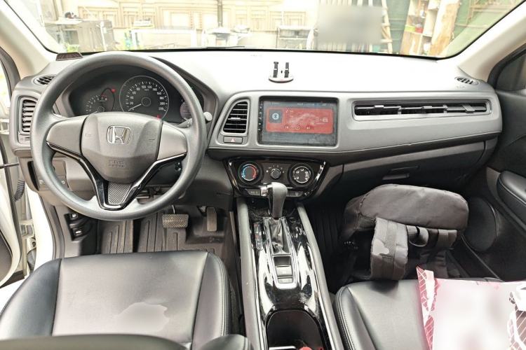 Used Honda Vezel 2020 1.5L CVT Elite Edition Center Console
