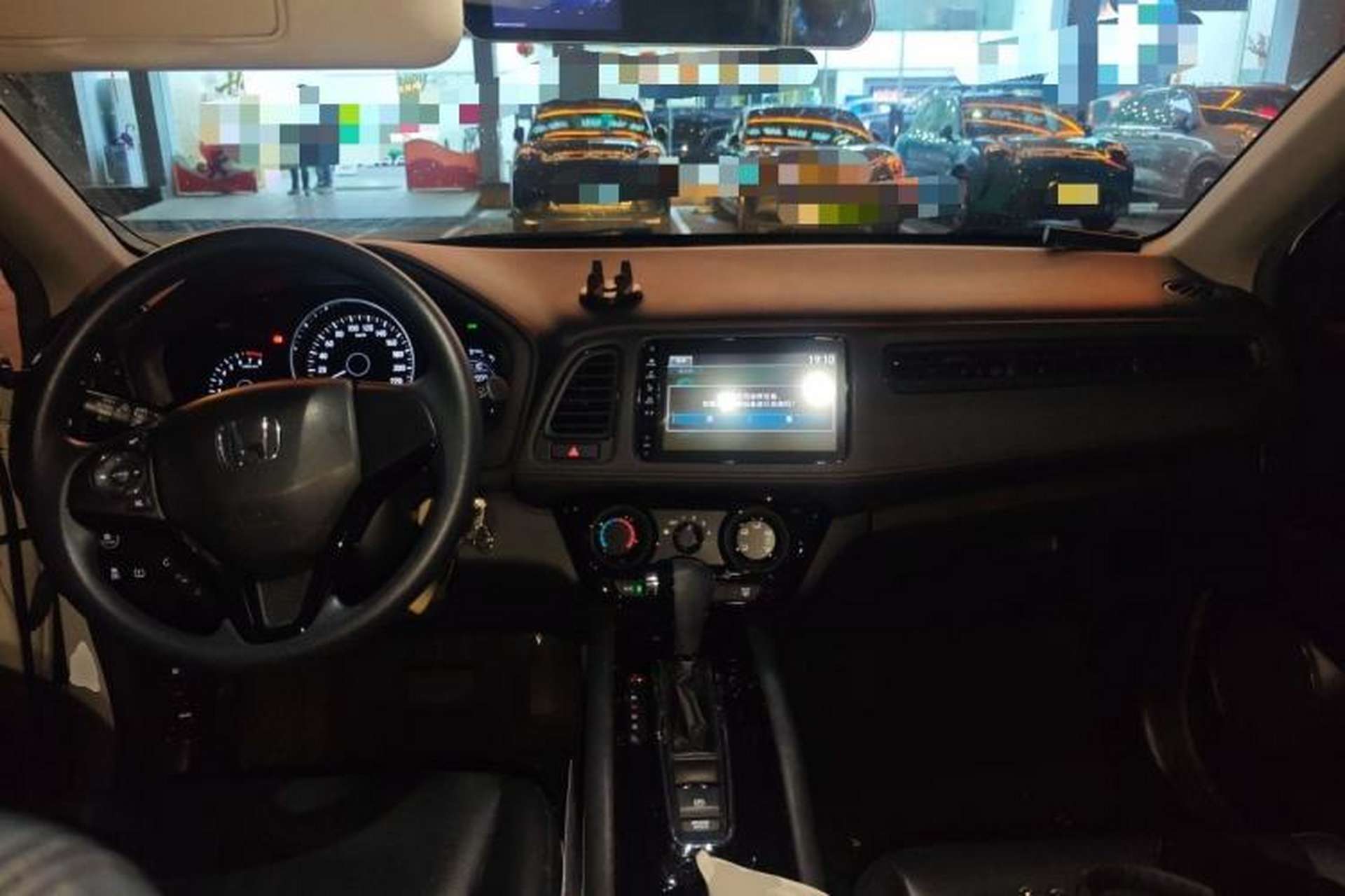 Used Honda Vezel 2020 1.5L CVT Pioneer Edition Center Console