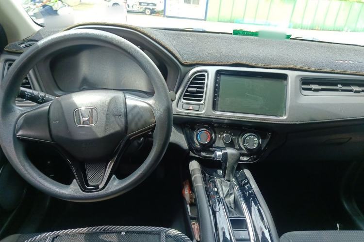 Used Honda Vezel 2020 1.5L CVT Elite Edition Center Console