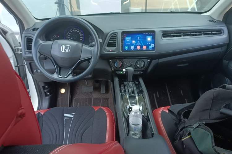 Used Honda Vezel 2020 1.5L CVT Elite Edition Center Console